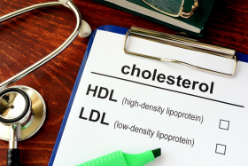 Wysoki cholesterol: objawy, zagrożenia i sposoby leczenia